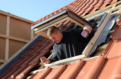 Pose de fenêtres de toit Velux à Léthuin